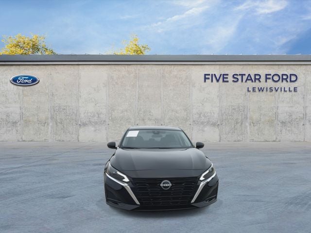 2024 Nissan Altima — side profile view