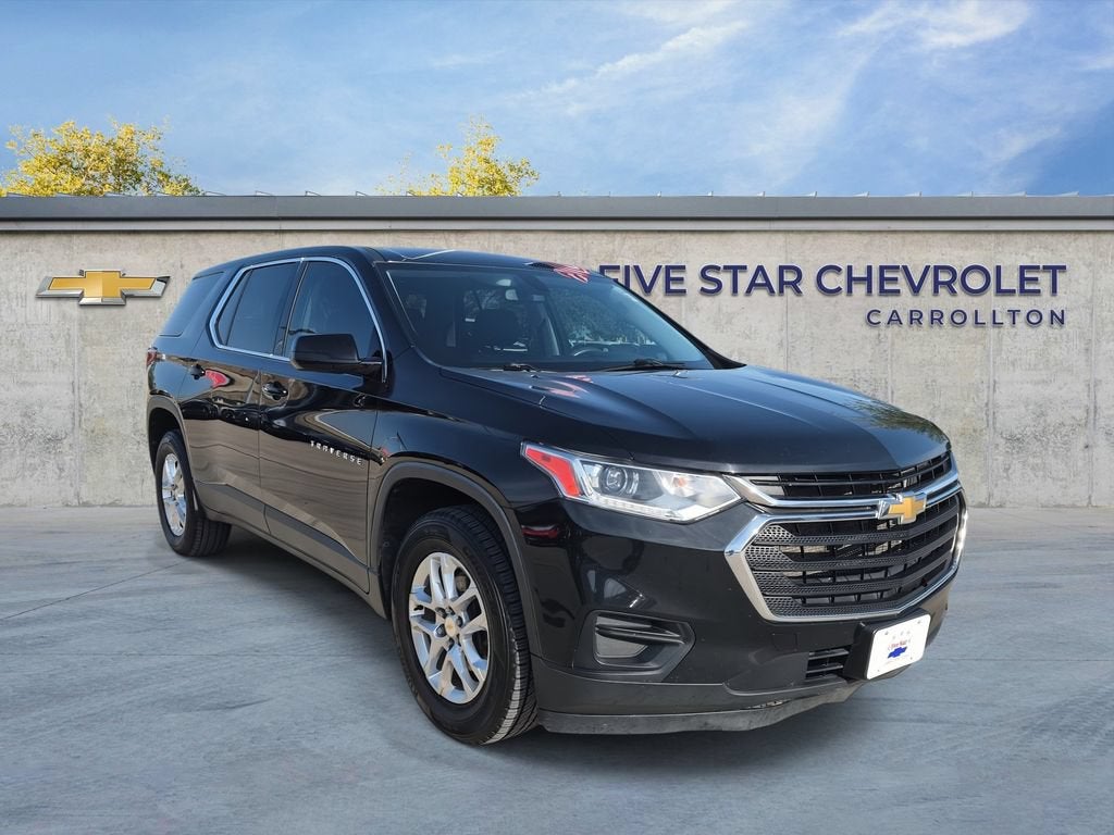 2020 Chevrolet Traverse LS in Mosaic Black Metallic — front three-quarter view