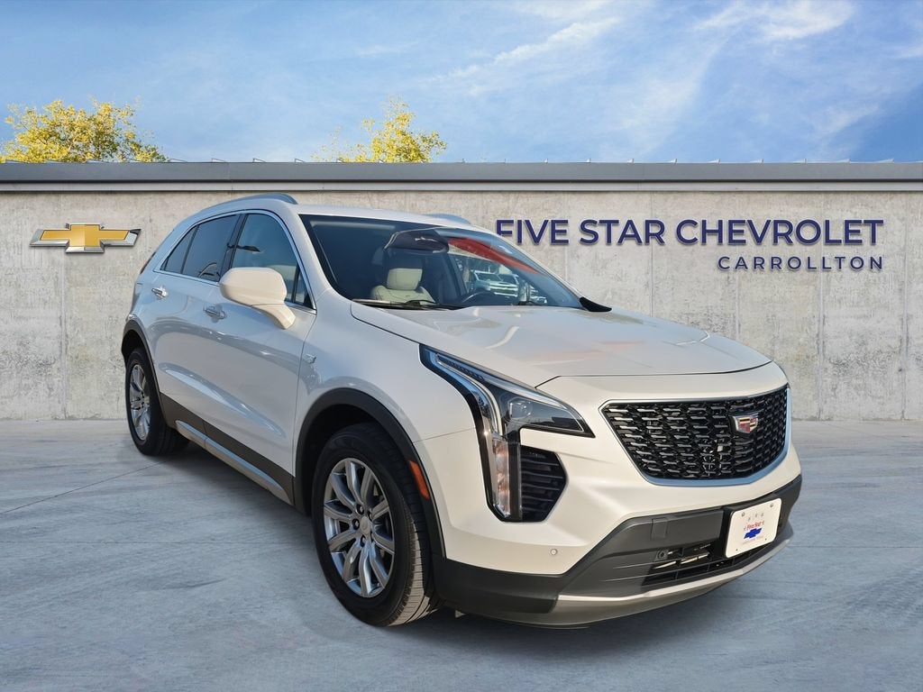 2020 Cadillac XT4 FWD Premium Luxury in Crystal White Tricoat — front three-quarter view