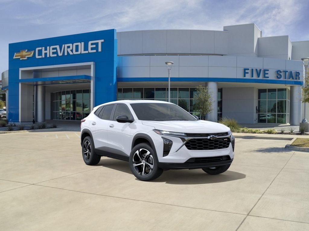2026 Chevrolet Trax 1RS in Summit White — front three-quarter view
