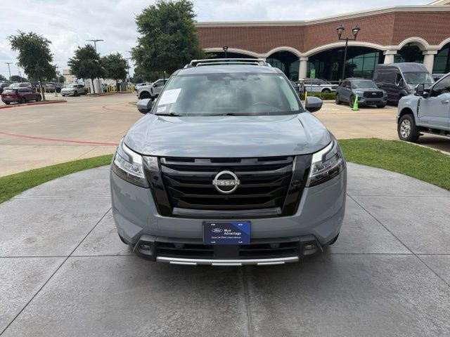 2023 Nissan Pathfinder — side profile view